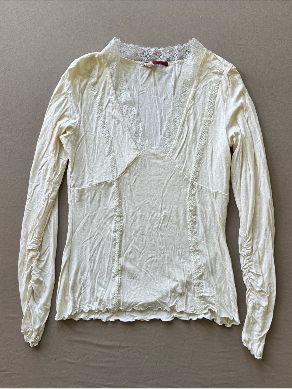 Vintage Tapemeasure V-Neck Lace Trim Princess Seam Top